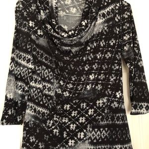 Black/White Knit Top